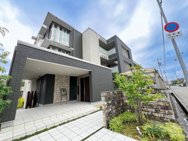 ベレオ一ツ橋のエントランス