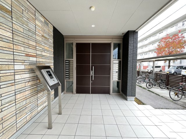 ベレオ一ツ橋のエントランス