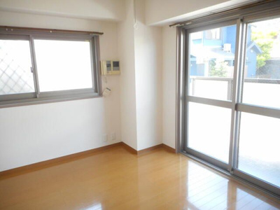 【居間・リビング】 | プルメリア中丸