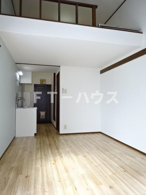 メゾン・セレーナの居間・リビング