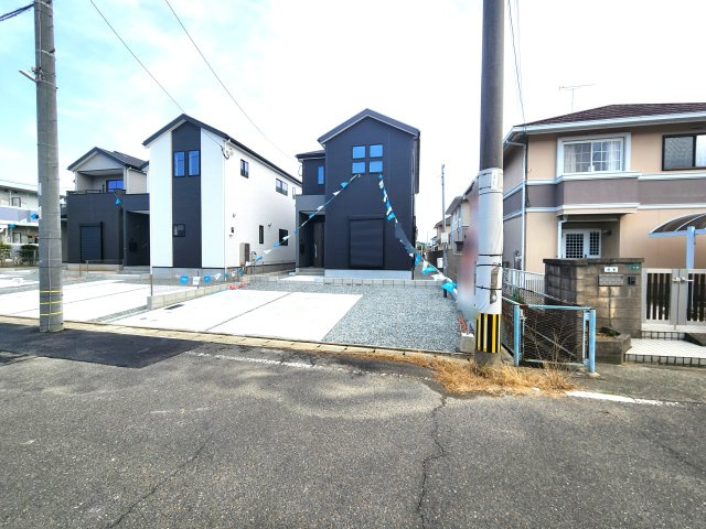 福岡市東区三苫2丁目第7-2棟(3号棟)の前面道路含む現地写真|見学の時間などお気軽にお問い合わせ下さい。