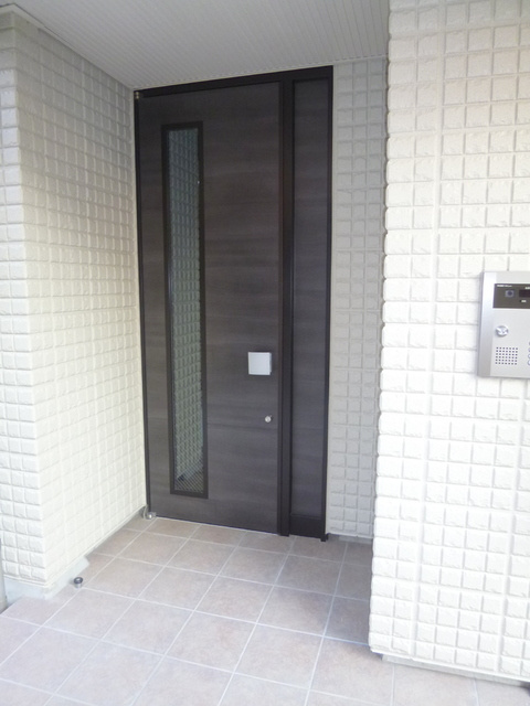 メゾン バーグ ソレイユのエントランス|★オートロック付きエントランス★