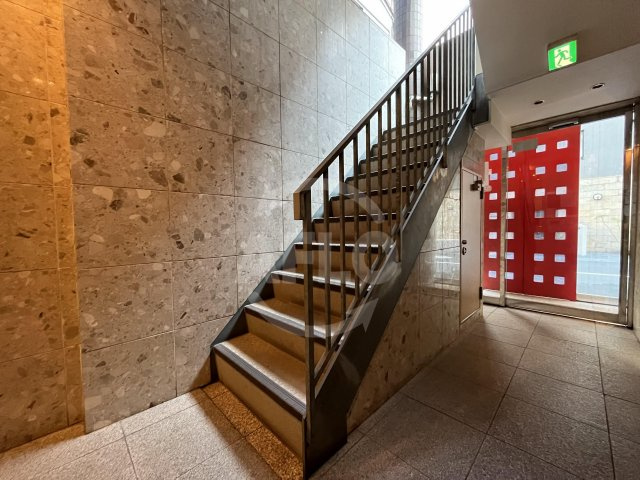 メゾンナカムラ北堀江のその他共用部分|メゾンナカムラ北堀江　共用階段