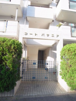 【エントランス】 | コートパサニア | コートパサニア　は三都市アース中延店へお任せください！　ご内覧可能なお部屋は物件現地お待ち合わせご案内可能です！