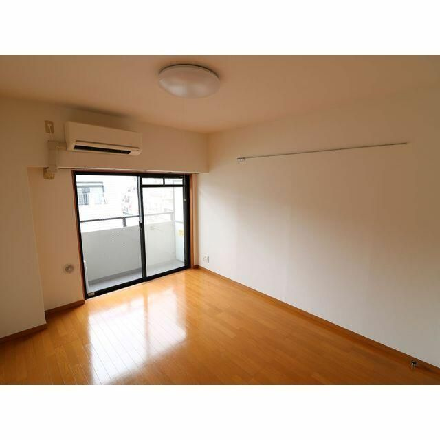 プレール大塚北の居間・リビング