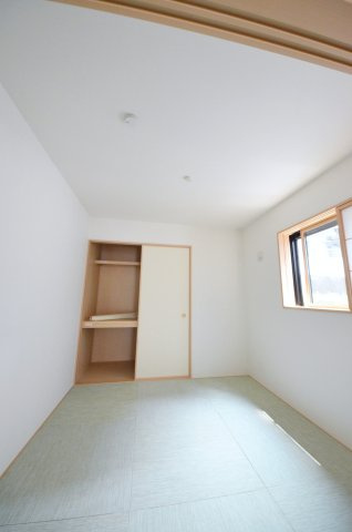 平良二丁目の和室|全居室収納スペース有、お部屋が広く綺麗に使えます