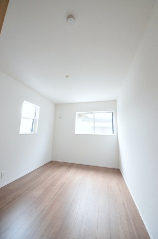 平良二丁目の洋室|全居室収納スペース有、お部屋が広く綺麗に使えます