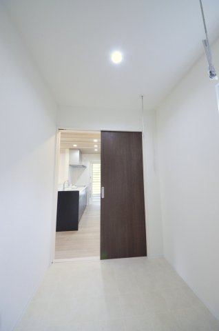 長楽寺一丁目のその他|洗面所の隣にランドリールーム有