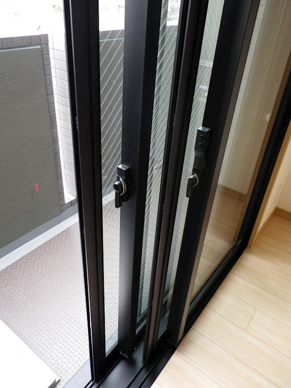 ルーブル野方伍番館のバルコニー