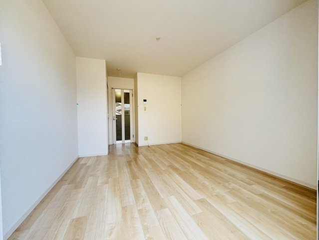 太宰府市朱雀４丁目のアパートの居間・リビング|別号数タイプ