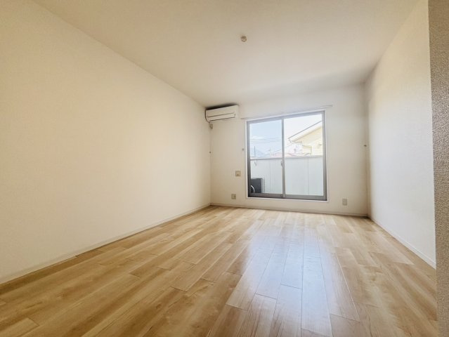 太宰府市朱雀４丁目のアパートの居間・リビング|別号数タイプ