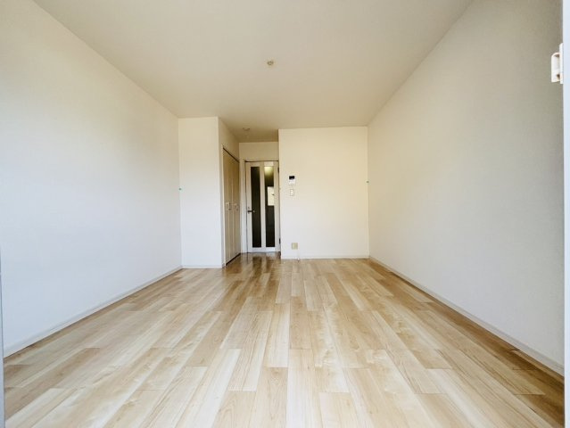 太宰府市朱雀４丁目のアパートの居間・リビング|別号数タイプ