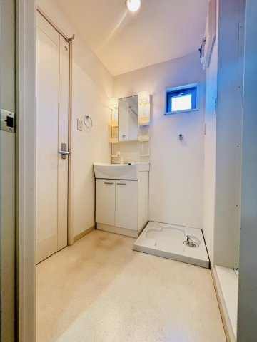 太宰府市朱雀４丁目のアパートの居間・リビング|別号数タイプ