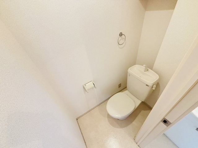 太宰府市朱雀４丁目のアパートのトイレ|別号数タイプ