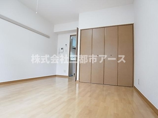 【居間・リビング】 | アクアコートT・F | アクアコートＴ・Ｆ　は三都市アース中延店へお任せください！　ご内覧可能なお部屋は物件現地お待ち合わせご案内可能です！別号室参考画像　反転タイプ