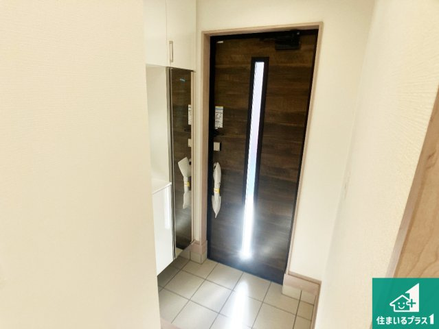 明石市松が丘　新築一戸建ての玄関|シューズボックスにはたくさんの靴が収納できるので玄関周りはいつもスッキリ！ご家族が増えても安心！