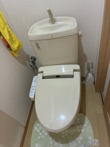 牡丹山1丁目貸家のトイレ