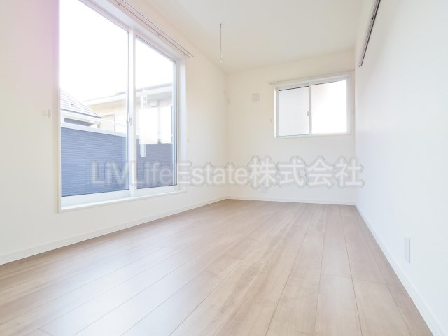 小川町1丁目戸建賃貸住宅の洋室