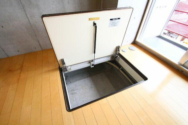 川崎市多摩区中野島６丁目の賃貸マンションの玄関