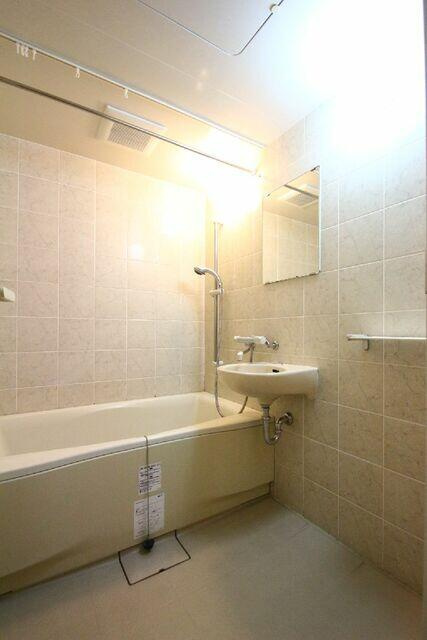 川崎市多摩区中野島６丁目の賃貸マンションの浴室