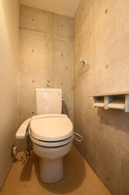 川崎市多摩区中野島６丁目の賃貸マンションのトイレ