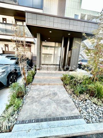 グランドール垂水のエントランス