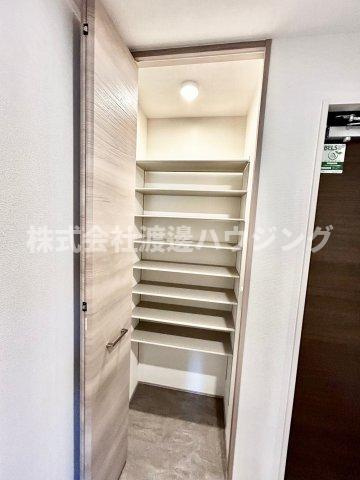 グランドール垂水の収納|天井高シューズBOX