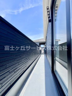【バルコニー】 | 三島市青木 4期 新築一戸建て 3号棟 | 落ち着いた時間を過ごせるバルコニーです