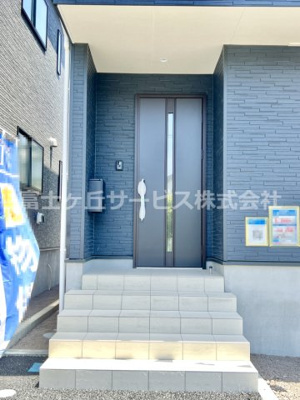 【エントランス】 | 三島市青木 4期 新築一戸建て 3号棟 | エントランスです