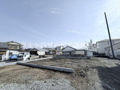 【外観】 | 駿東郡清水町伏見 7期 新築一戸建て 1号棟 | 現在建築中の外観画像です。ご内覧は同じメーカーの完成物件へご案内いたしますので、いつでもご相談ください！