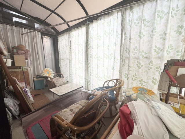 別荘にも定住にも向いてる♪水廻りがきれいな平家物件♪※増築部未登記のバルコニー|サンルームです。