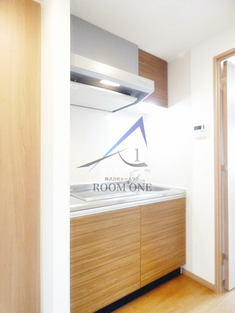 IL MEZZO DI TOKYO，UNO