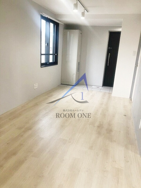 SUN VALLEY 日本橋永代通りの居間・リビング|洋室のお部屋です。