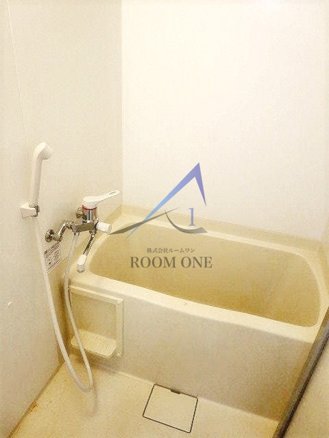 カーサ新宿の浴室|お風呂です。