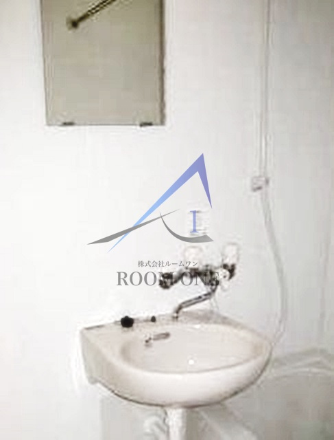 バーミープレイス方南町Ⅲの洗面所|洗面台です。