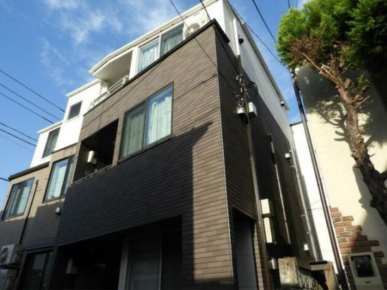 ラビアン富士見台のエントランス