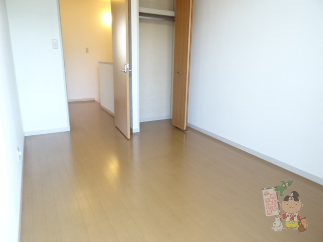 グランバリエ津島南の洋室