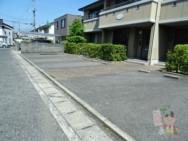 グランバリエ津島南の駐車場