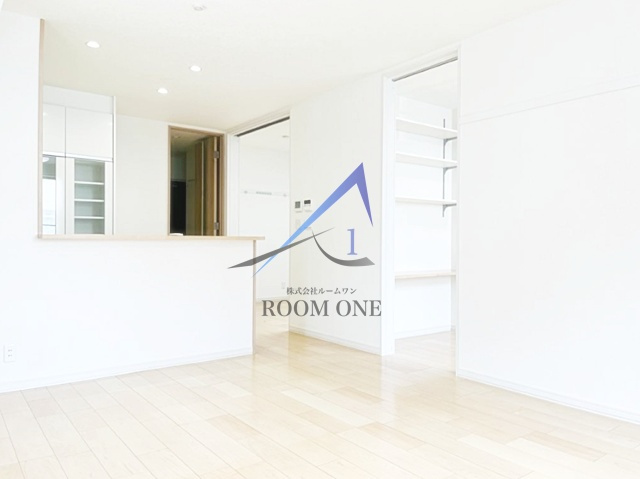 ビューノQ.S.横濱阪東橋の居間・リビング|洋室のお部屋です。