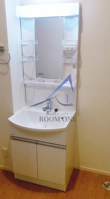 クレアフォートの洗面所|独立洗面台です。