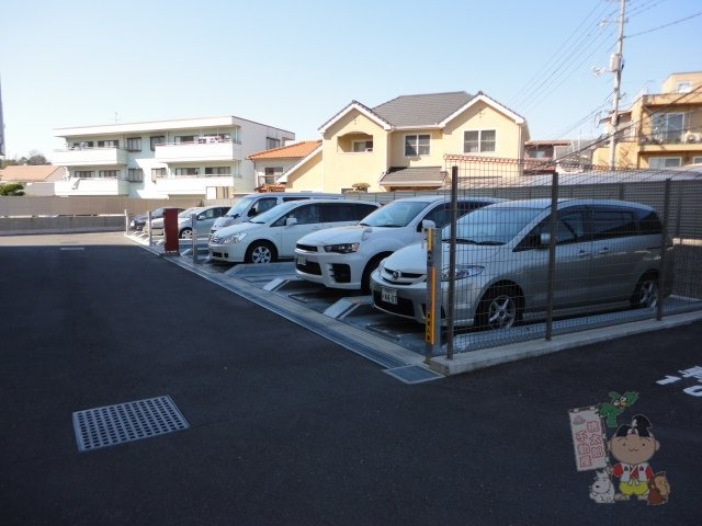 グランマスト伊島の駐車場