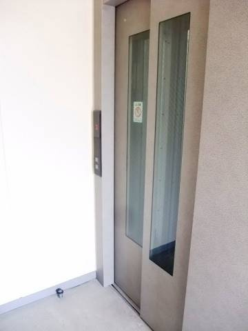増渕ビルのその他共用部分|エレベーター