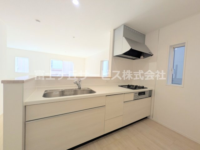 【キッチン】 | 沼津市高尾台 6期 新築一戸建て 2号棟 | キッチンでお料理をお楽しみください