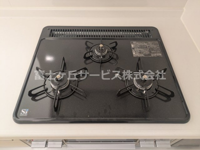 【その他】 | 沼津市高尾台 6期 新築一戸建て 2号棟 | ３口コンロです
