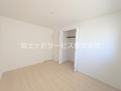 【洋室】 | 沼津市高尾台 6期 新築一戸建て 2号棟 | 納戸です