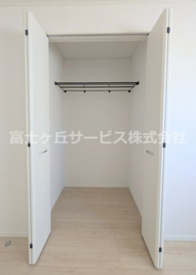 【収納】 | 沼津市高尾台 6期 新築一戸建て 2号棟 | 納戸のクローゼットです