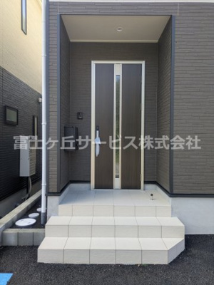 【エントランス】 | 沼津市高尾台 6期 新築一戸建て 2号棟 | エントランスです