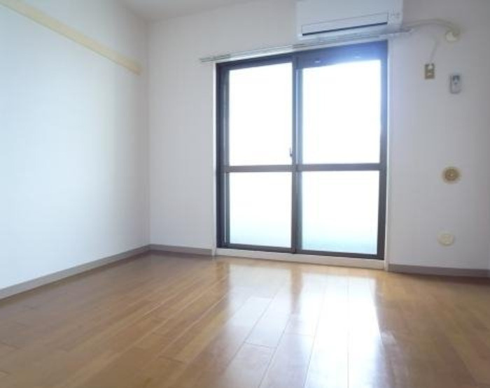 杉並区和泉３丁目の賃貸マンションの居間・リビング