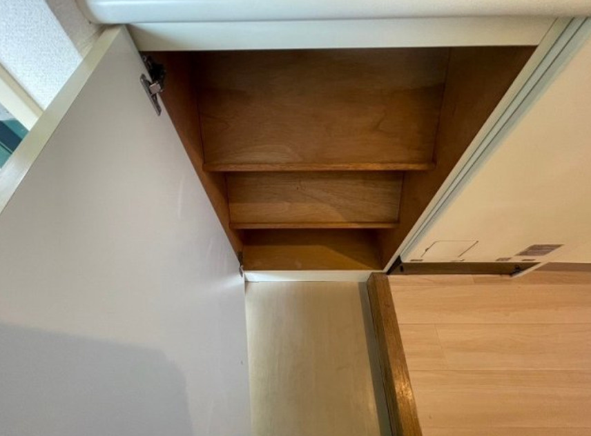 杉並区和泉３丁目の賃貸マンションの玄関