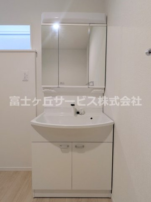 【独立洗面台】 | 沼津市高尾台 6期 新築一戸建て 3号棟 | 使いやすい独立洗面台です
